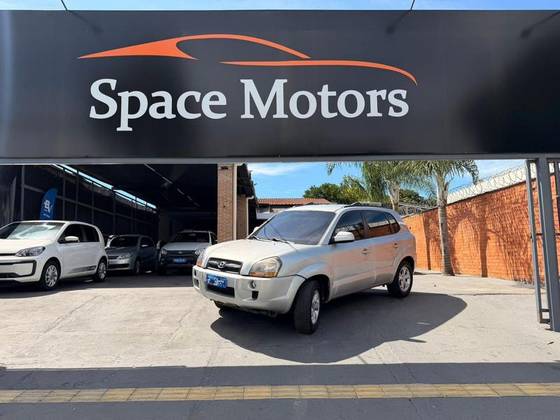 HYUNDAI TUCSON 2.0 MPFI GL 16V 142CV 2WD GASOLINA 4P MANUAL